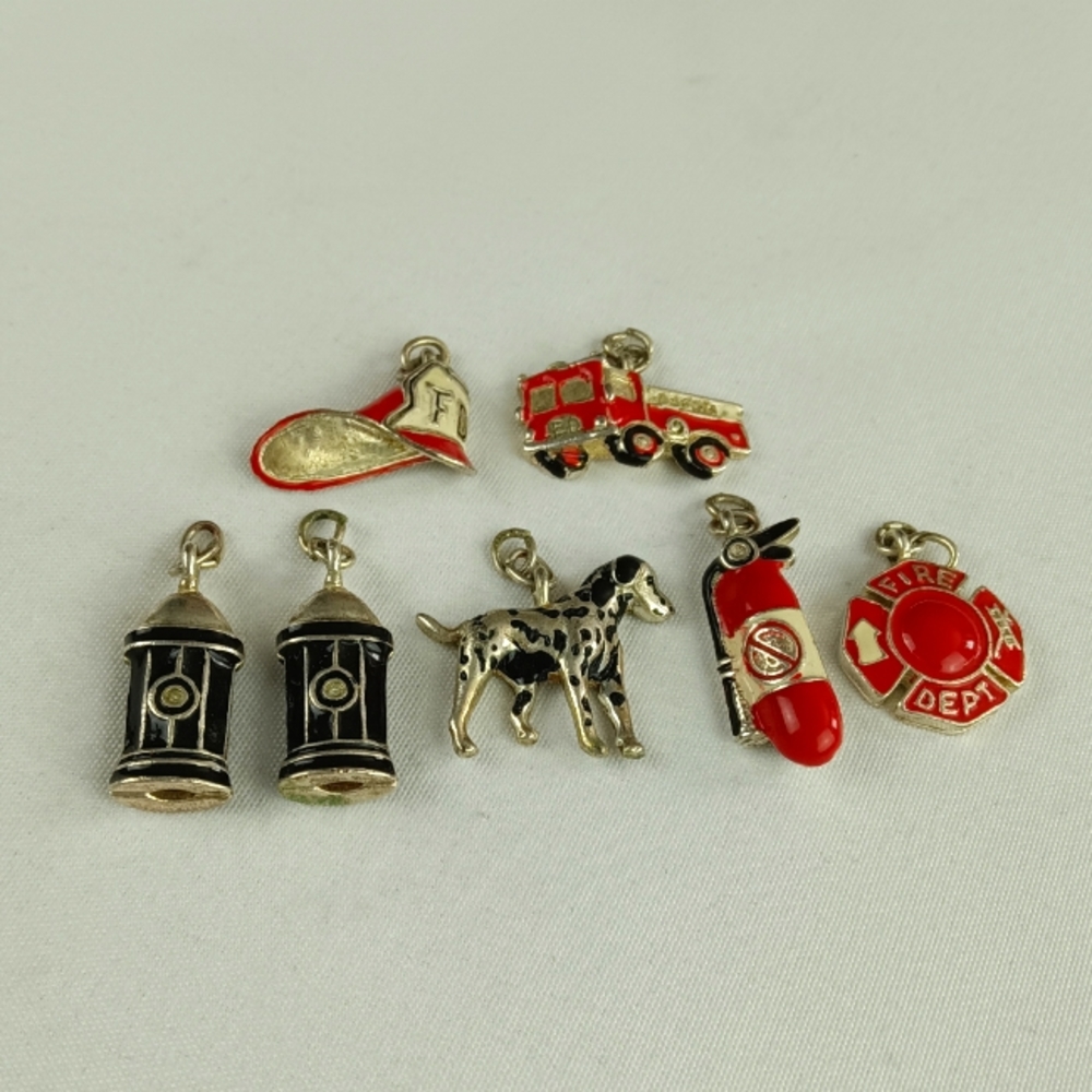 Fire Fighter Motive Vintage Charms.